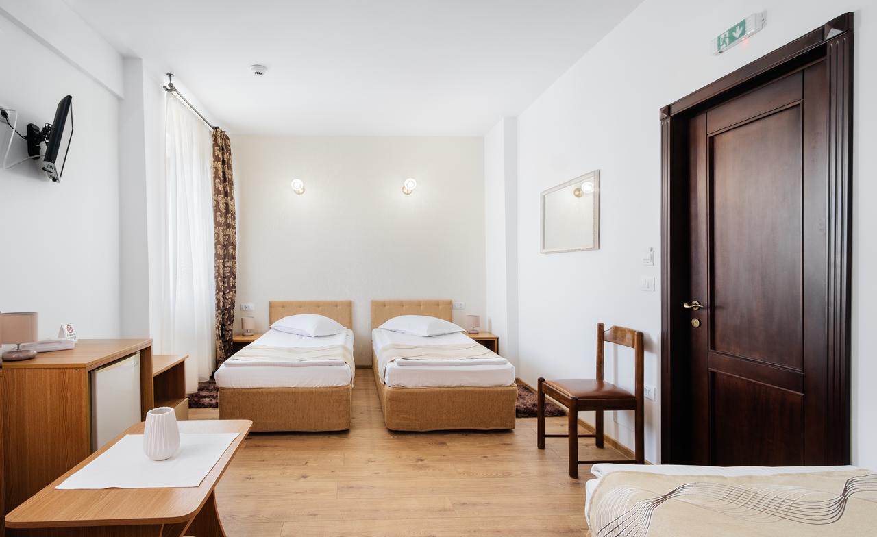 Hotel Turist Fălticeni Exteriér fotografie