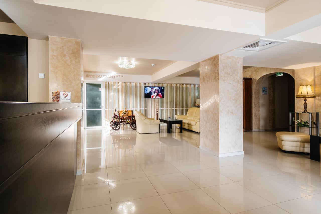 Hotel Turist Fălticeni Exteriér fotografie