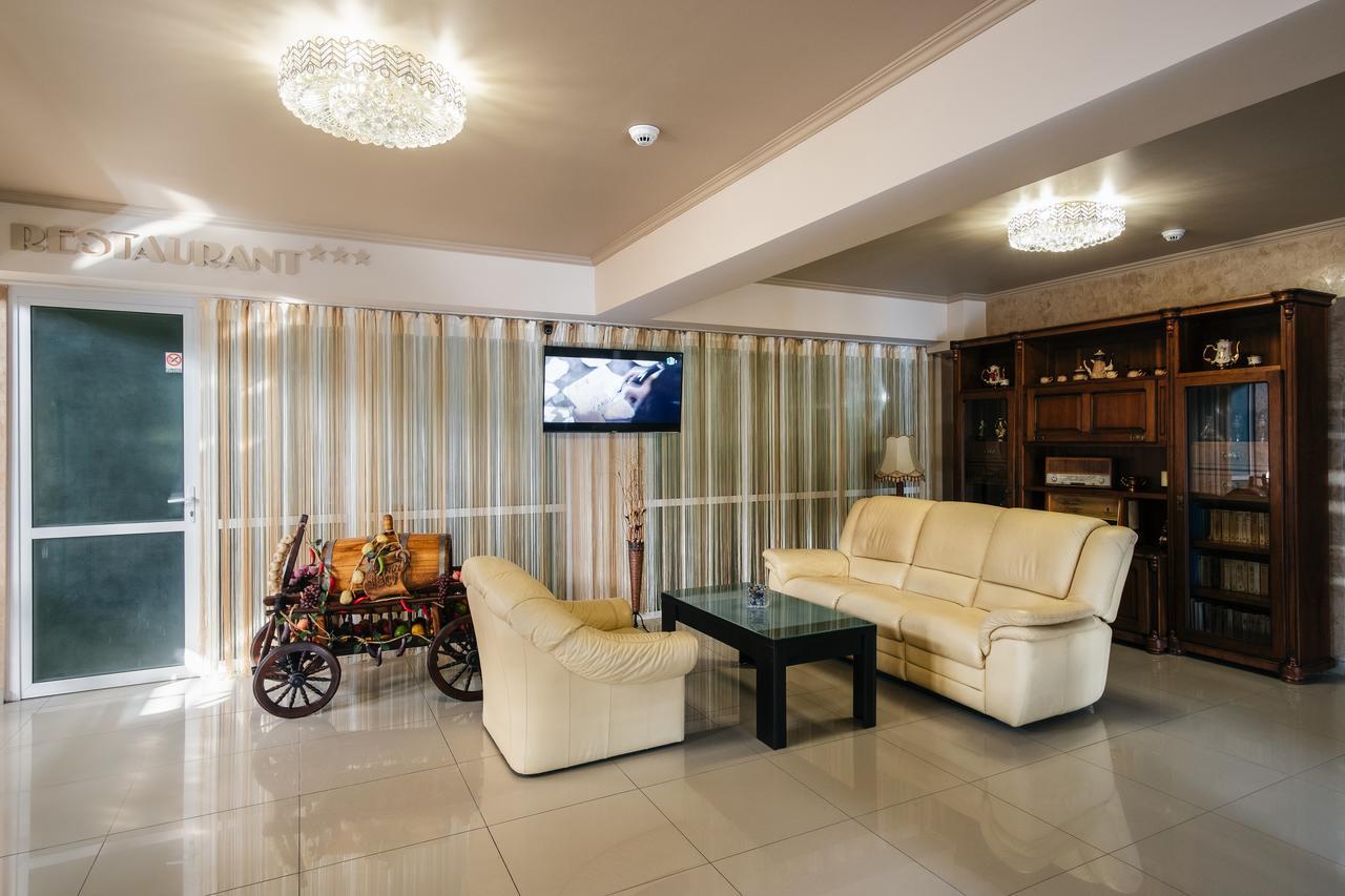 Hotel Turist Fălticeni Exteriér fotografie